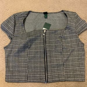 New with tags crop top